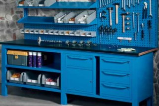 שולחנות עבודה ממתכת