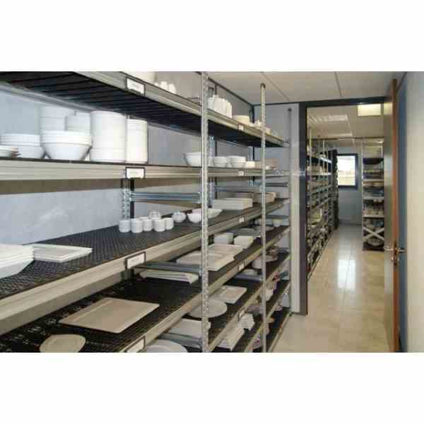 מדפי מתכת לאחסון