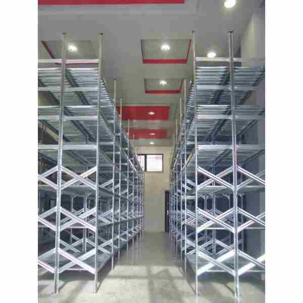 מדפי מתכת לעומסים שונים