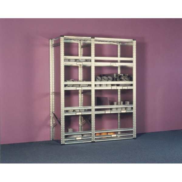 מדפי מתכת לצנרת