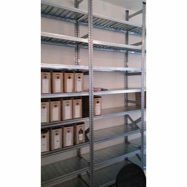 מדפים למחסן ביתי ממתכת