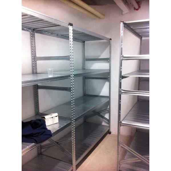 מדפים למחסן ביתי