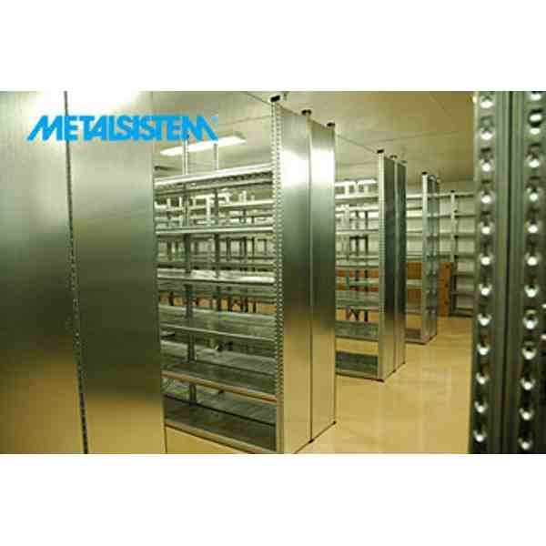 מדפים למחסן ולעסק