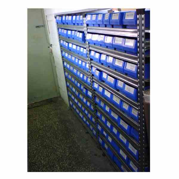 מערכת מדפים לקופסאות