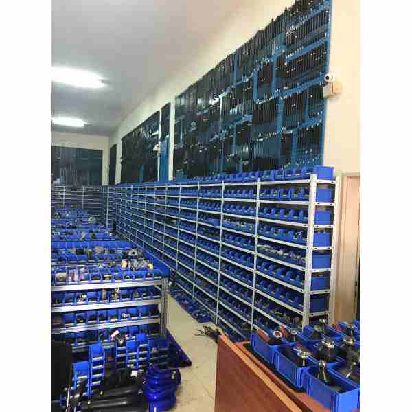 מדפים למחסן עם תליה